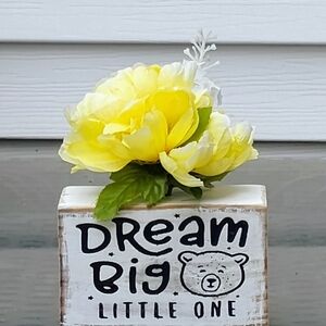 Yellow Floral Dream Big Home Accent